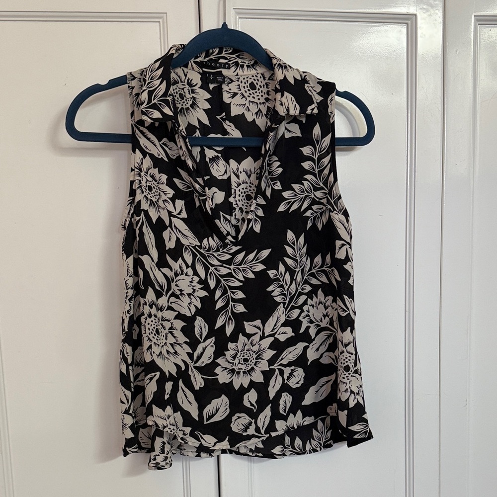 Theory Black and White Silk Floral Sleeveless Women's Top. Sz. small $35